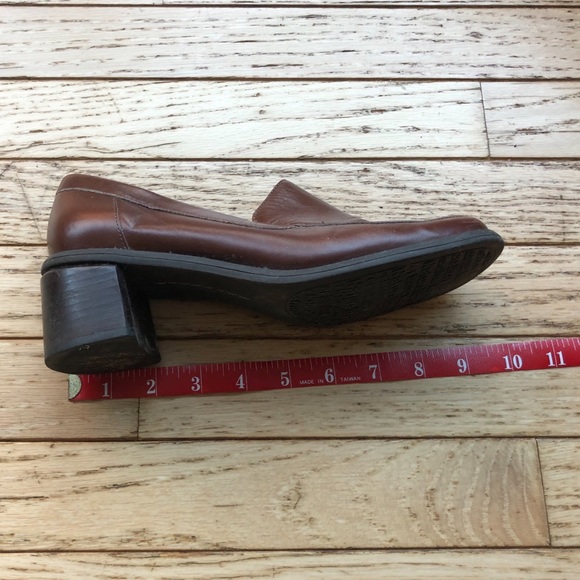 FOR BUNDLE ONLY NATURALIZER Brown Ladies Shoes - Picture 4 of 4